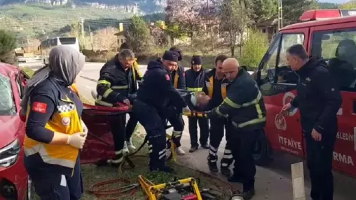 Karabük'te Tır-Otomobil Çarpışmasında Hayatını Kaybedenlerin Sayısı 4'e Yükseldi