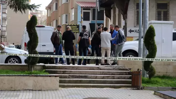 Kastamonu'da apartmanda bulunan el bombası polisi alarma geçirdi