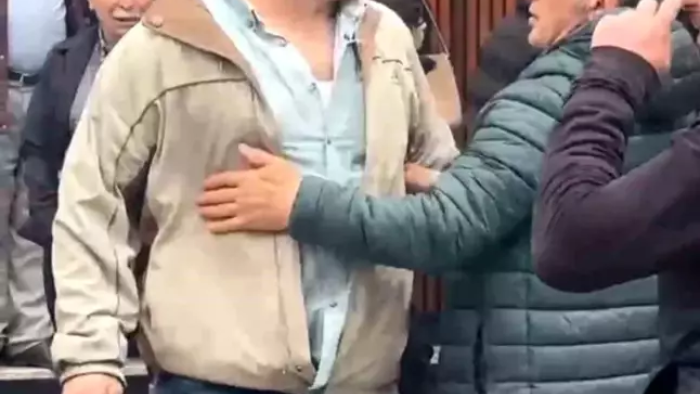 Trabzon'da CHP Standına Bıçaklı Saldırı: Bir Yaralı